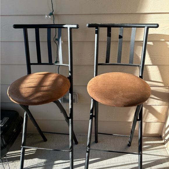 Chair - Picture 2 of 4